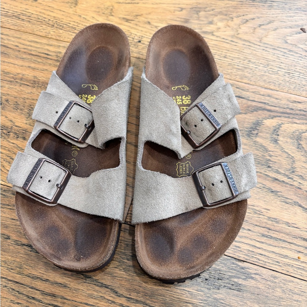 Like new Birkenstock Arizona Gray Suede Double Buckle Sandals 38/245